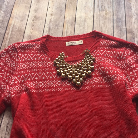 Red & white cozy holiday layering sweater - Picture 4 of 8
